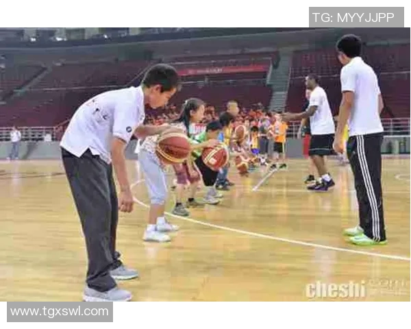 篮球之路：从青少年训练到职业赛场的成长与挑战